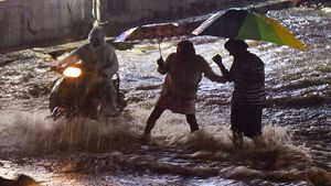9 dead, 4 injured in Hyderabad old city wall collapse as rains wreak havoc