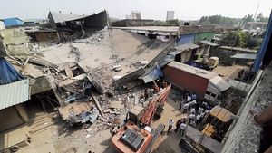 Single-storey building collapses in Maharashtra's Thane district, several feared trapped 