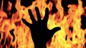 Kolkata: 22-year-old takes father out for dinner, gets him drunk, sets him on fire
