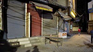 All shops in Pune to be shut until April 30: Essential services allowed