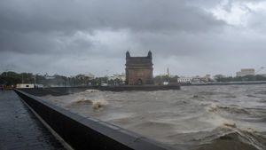 IMD forecasts intense rain likely in Mumbai; 2 dead in Palghar, 1 in Thane