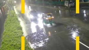 WATCH: Speeding Audi hits autorickshaw in Hyderabad, 1 killed