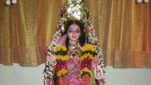 Varamahalakshmi Vratham 2021: Puja Timings, Significance and Puja Vidhanam