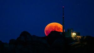 Total Lunar Eclipse updates: World witnesses last Lunar Eclipse until 2025