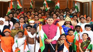 TN Guv, Rajinikanth join 'Har Ghar Tiranga' campaign