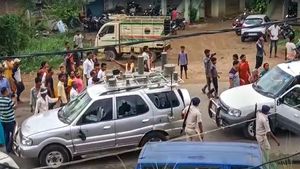 Nitish Kumar's convoy attacked in Patna, 11 arrested