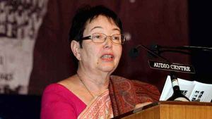 Netaji’s daughter to miss unveiling of father’s statue 