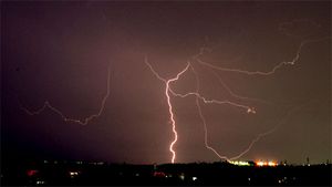 Lightning kills 40-year-old in Jharkhand's Pakur