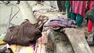 4 killed as speeding truck mows down people sleeping on road divider in Delhi's Seemapuri