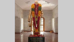 Statue of Pennycuick! - M.K.Stalin flying the Tamil flag in London