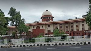 SC seeks reply from HCs on plea for 'Gram Nyayalayas'