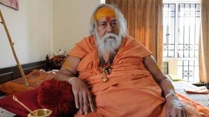 Maha: Religious leaders pay tributes to Swami Swaroopanand