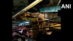 Four-year-old girl dead, eight others injured after building roof collapses in Lahori Gate