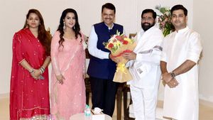 Maharashtra Deputy CM meets CM Shinde for Diwali greetings