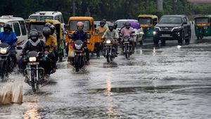Bengaluru to get heavy showers, Chennai to receive moderate rain for next two days