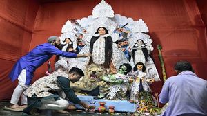 Political parties condemn Gandhi look-alike as 'Asura' in Kolkata puja pandal