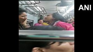 Women in Mumbai local get into physical fight over a seat, video goes viral