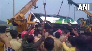 Bus carrying AP Sabarimala pilgrims met with accident in Kerala; at least 22 injured 