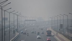 Delhi air quality notes sudden dip, but expected to make immediate improvement