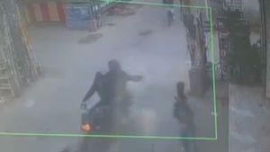 17-year-old girl attacked with 'acid' in Delhi; 1 detained