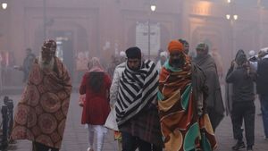 Cold wave batters Delhi, minimum temperature plunges to 1.4 degrees Celsius