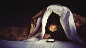 How Hyderabad woman lost her eyesight by using smartphone in dark? Doctor explains