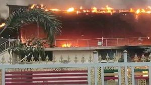 Mob sets fire to buildings in village in Patna district; two dead, several injured