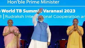 PM Modi gifts projects worth Rs 1,780 crore to Varanasi