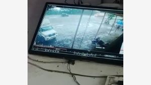 Accident Caught On Cam: Truck Hits Jeep, Killing 6 in Maharashtra