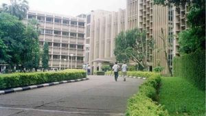 'Vegetarians Only' Signs on Canteen Walls Spark Protest At IIT-B