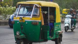 Woman Scams Auto Driver Of Rs 23,400 In Bengaluru By Showing Fake Payment Receipt