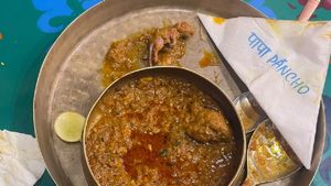 Mumbai: Case Filed Against Restaurant Manager After Customer Finds Dead Rat In Food