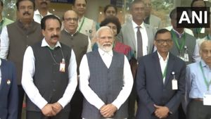 PM Modi Meets Chandrayaan-3 Team At ISRO Mission Control Complex In Bengaluru | Watch