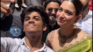 Tamannaah's Unusual Encounter With Fan: How A Security Scare Has A Happy Ending!