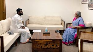 Annamalai's Wings Clipped As Nirmala Sitharaman To Lead Alliance Formation?