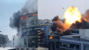 Bengaluru Fire: Gas Cylinder Explosion Triggers Massive Blaze, Man Jumps From Fourth Floor