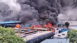 Watch: Massive Fire Breaks Out At Depot In Veerbhadra Nagar, Bengaluru, Over 21 Buses Gutted