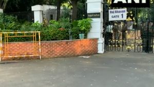 Petrol Bomb Hurled At TN Governor's House, Opposition Slams DMK Govt