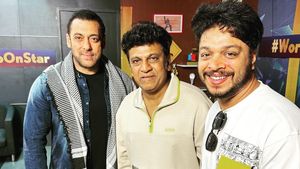 'Tiger' Meets 'Ghost': Salman Khan With Shivaraj Kumar During Ind Vs Pak Match
