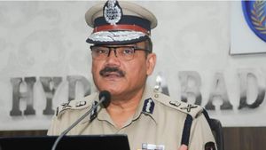 Poll Body Revokes Telangana Top Cop Anjani Kumar's Suspension