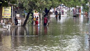 Tamil Nadu Latest Weather Report: Chennai Rains To Continue As Cyclonic Storm Forms In Bay Of Bengal