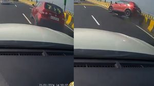 Atal Setu First Accident Video Caught On Dashcam: Car Loses Control, Collides With Divider And Flips