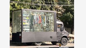 Peak Bengaluru Moment: Move Over Food Trucks, We Have Mobile Clothes Trucks Now In Silicon Valley