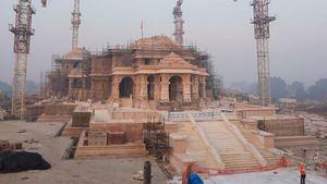 Hyderabad Man Undertakes 8,000 km Trek To Ayodhya, Carrying Golden Slippers For Ram Mandir