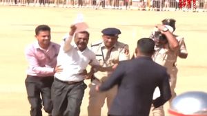 Watch Security Breach At Bengaluru’s Manekshaw Parade Ground On 75th Republic Day