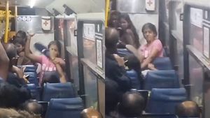 BMTC Bus Fight Video: Two Women Engage In Slipper Fight On Bengaluru Bus!