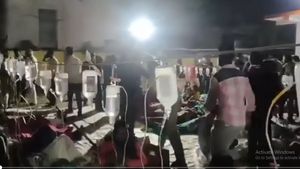 Maharashtra: 400 People Fall Sick After Consuming Prasad; Treated On Roads Due To Shortage Of Beds In Hospital