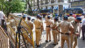 Mumbai Bomb Threat: City On High Alert As Anonymous Call Warns Of Explosives At 6 Locations 