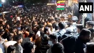 Ramadan 2024: Hyderabad Restaurant Offers Free 'Haleem', Law And Order Situation Goes Out Of Control