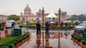 Delhi Weather Update: IMD Warns Of Heavy Rain, Hailstorms